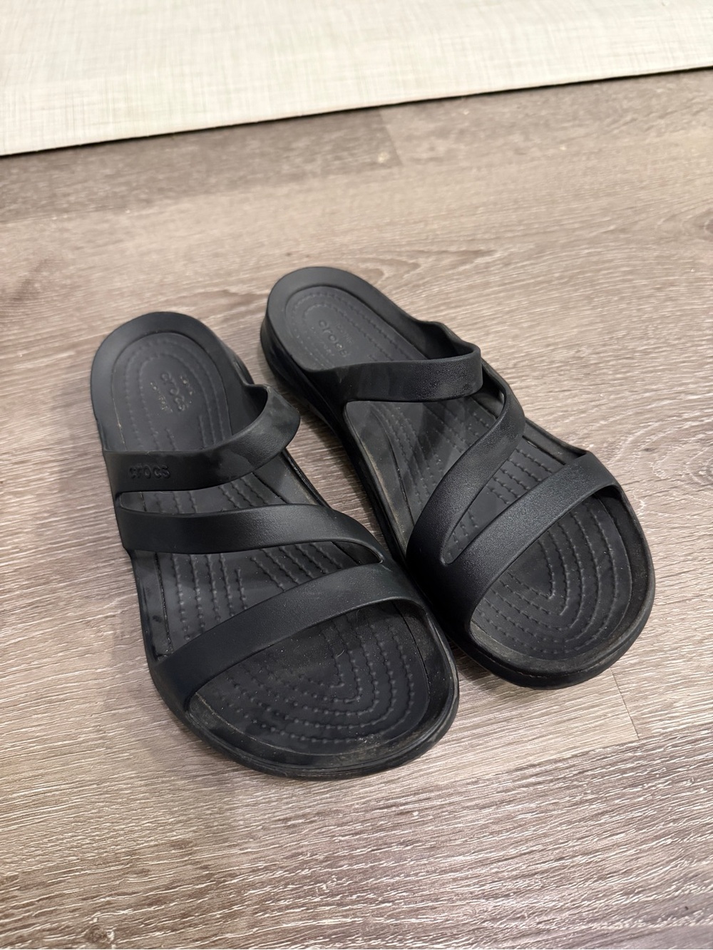 Crocs Black Slip-On Strappy Slide Sandals